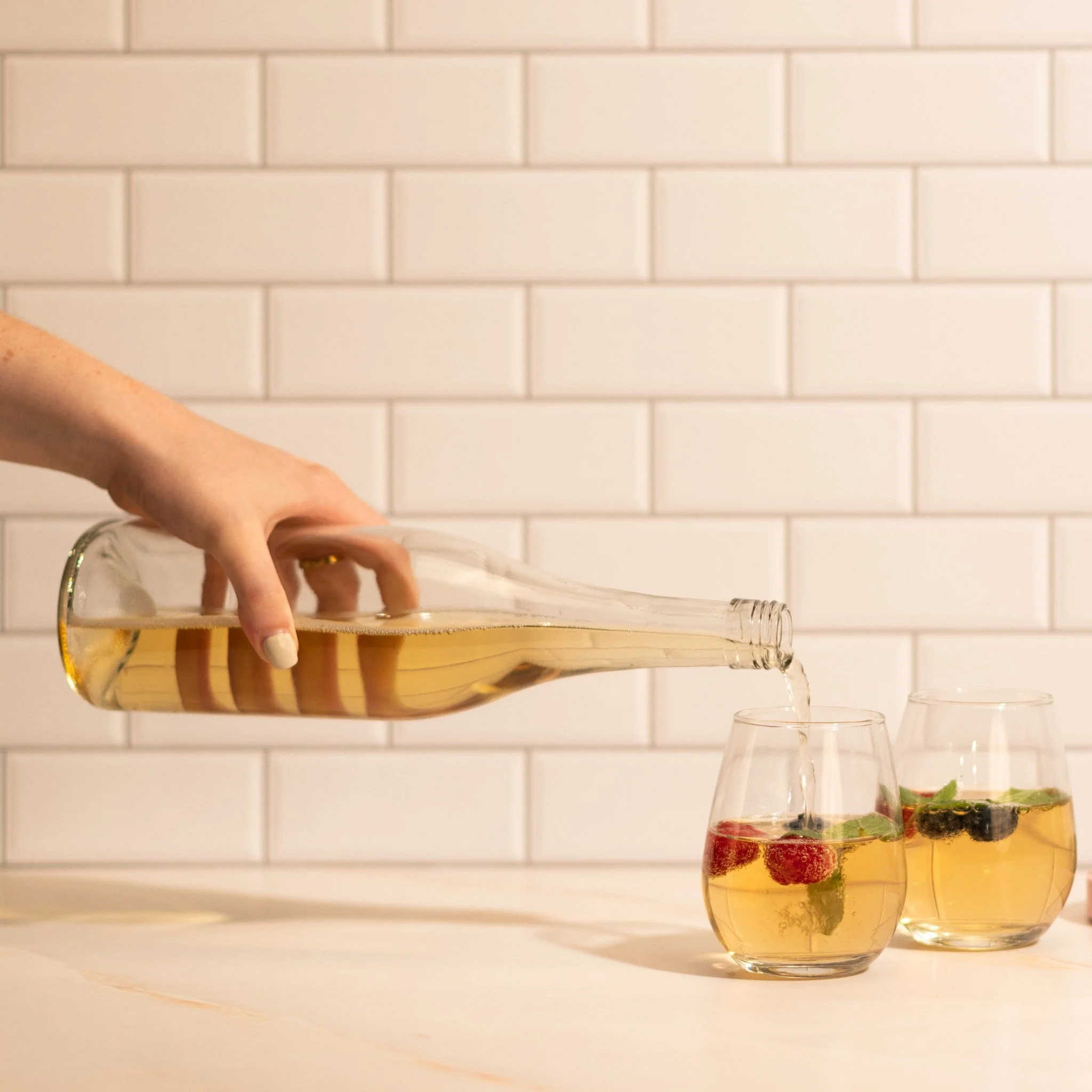 Consol Glass Burgundy Bottle Stelvn 750ml with RL8 Cork Lid - Image 2